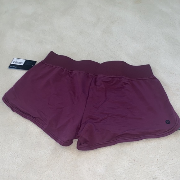 2xu womens shorts urban soft New - Picture 2 of 3